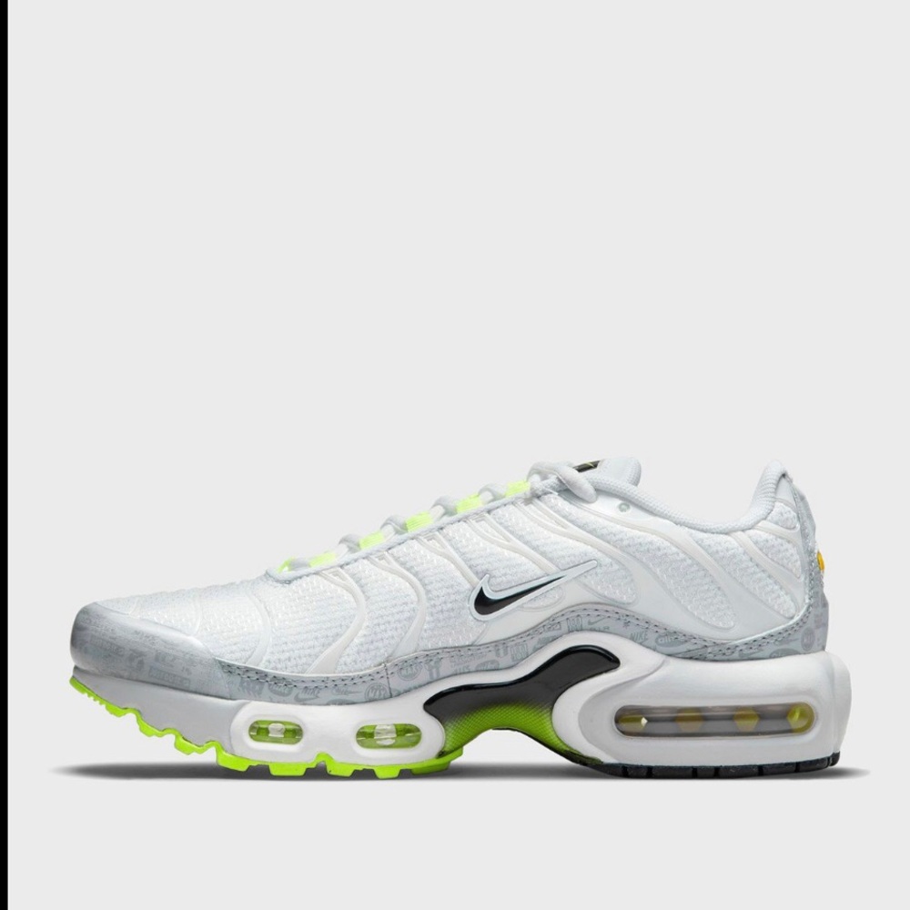 Youth Nike Air Max Plus white/Grey/Florescent Green Sz 7Y